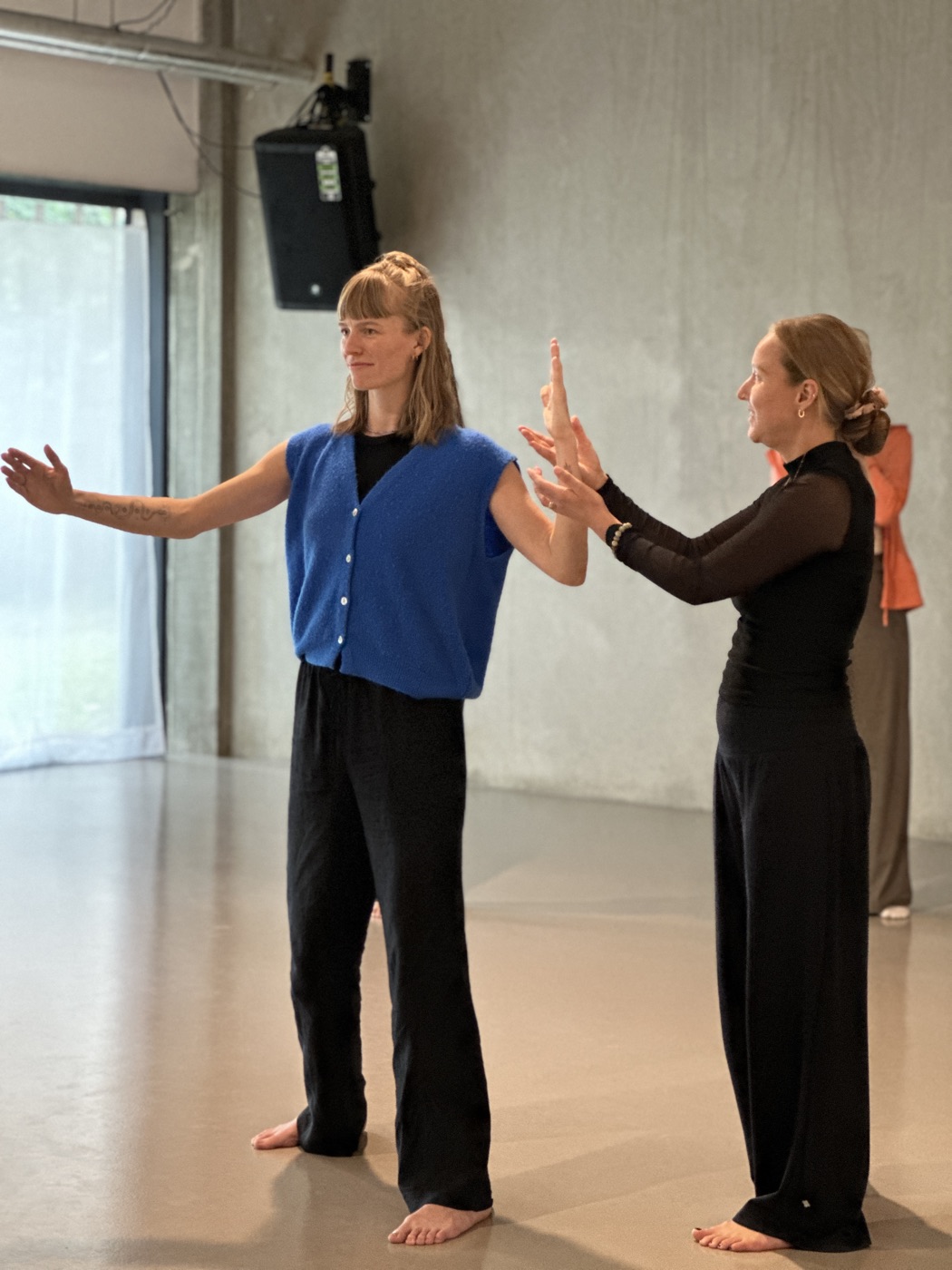Twee deelnemers in contact